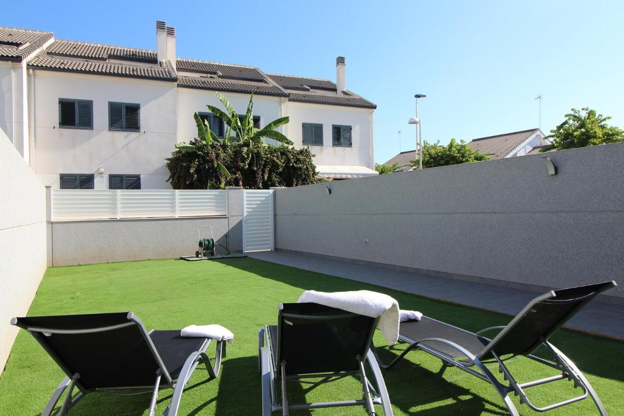 Вилла Global Properties, Bonito Adosado Con Jardin En La Playa De Almarda Сагунто Экстерьер фото